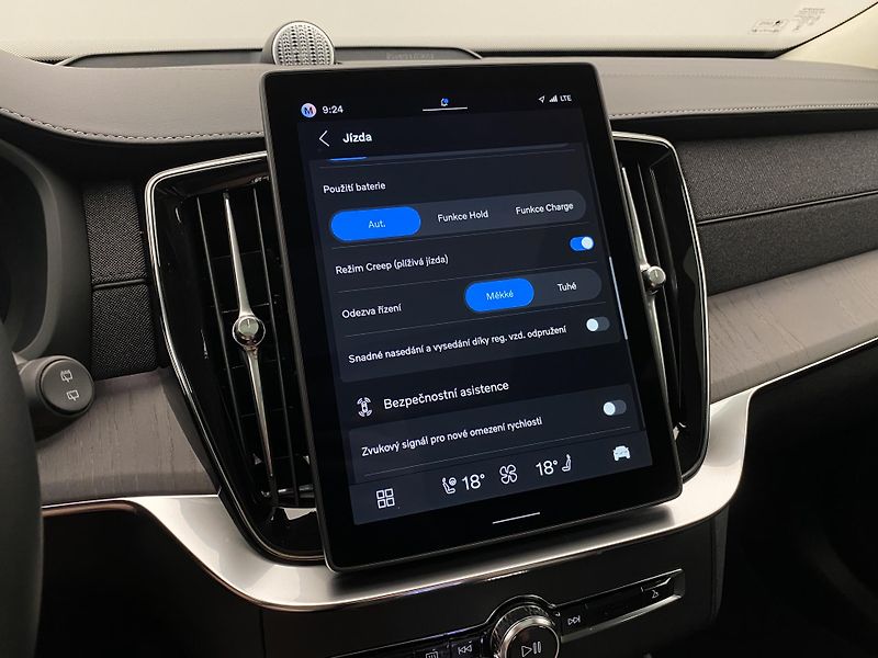 Volvo XC90 (2026) T8 AWD Plug-in DARK ULTRA - fotka 51 z 76