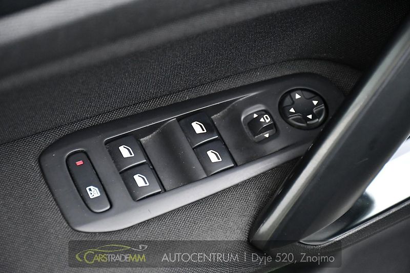 Peugeot 308 SW 1.5BlueHDi ACTIVE CARPLAY - fotka 23 z 47