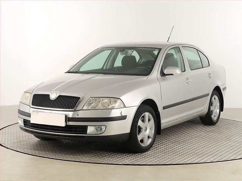Škoda Octavia (2007) Ambiente 2.0 TDI, nová STK - fotka 2 z 16