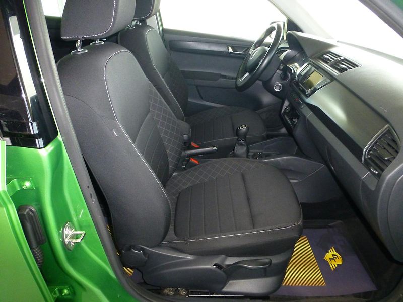 Škoda Fabia (2015) 1,2i-66KW*KLIMA**VYHŘ.SEDADLA* - fotka 18 z 26