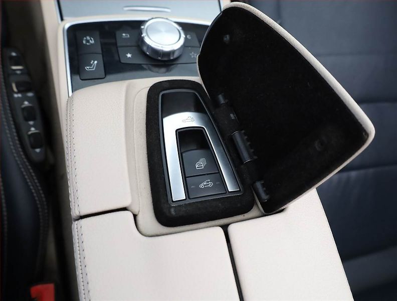 Mercedes-Benz Třídy E (2014) E 250 BlueTEC, Automat, Kůže - fotka 19 z 22