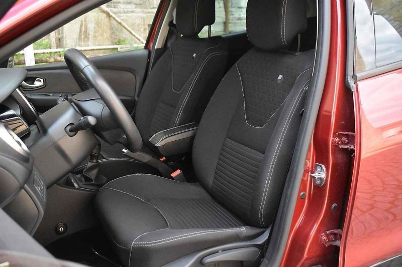 Renault Clio je vhodným společníkem pro mladší i starší páry