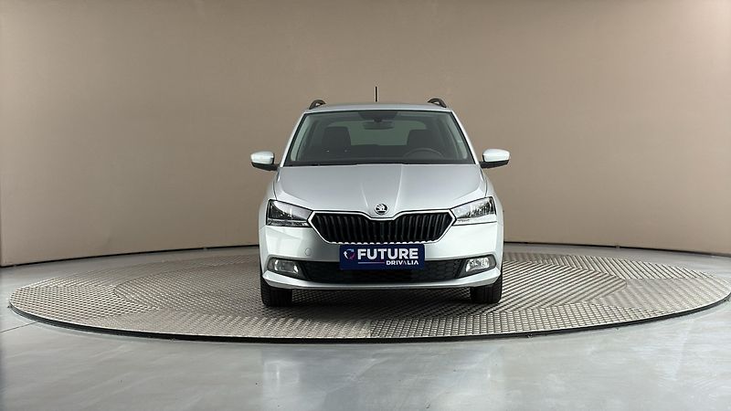 Škoda Fabia 1.0 TSI Ambition Combi - fotka 3 z 24