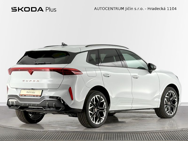 Cupra Terramar (2026) VZ 2.0 TSI 195kW 4x4 DSG - fotka 2 z 29
