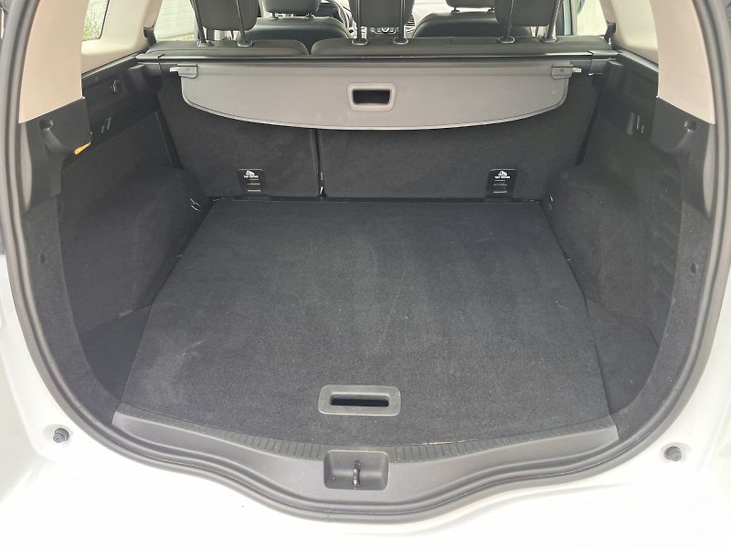 Renault Grand Scénic (2018) 1,3TCe 103KW Zen *REZERVACE - fotka 14 z 21