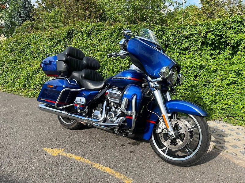 Harley-Davidson FLHTKSE ULTRA LIMITED CVO (2019) - fotka 1 z 17