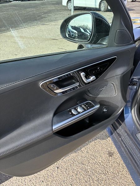Mercedes-Benz Třídy C (2023) C 220d 4MATIC - fotka 12 z 13