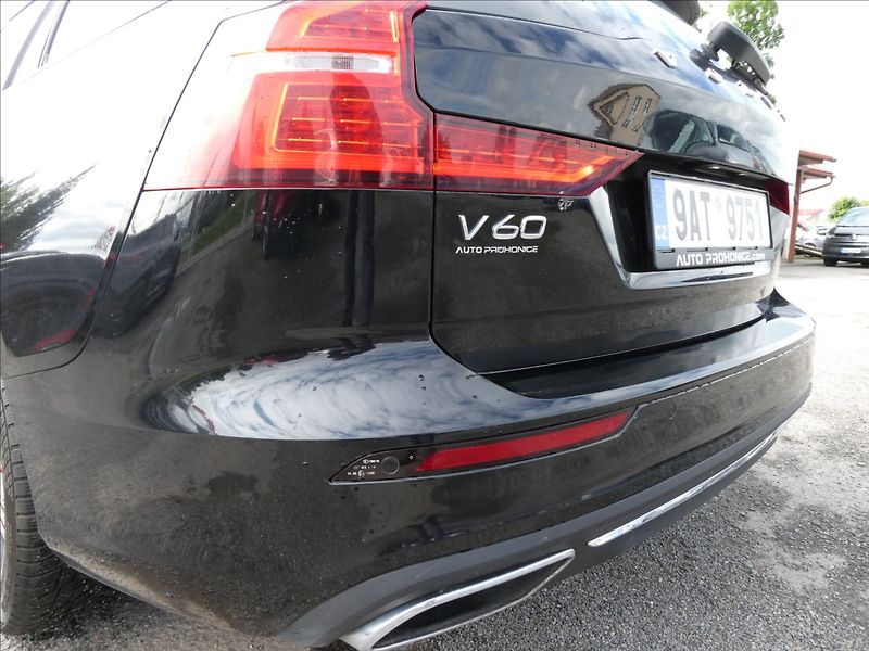 Volvo V60 2,0 D3 AWD Inscription,DPH,ČR - fotka 11 z 41