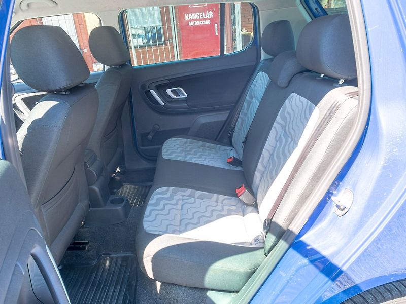 Škoda Fabia (2010) 1.2HTP 51KW AC - PO SERVISU - fotka 28 z 35