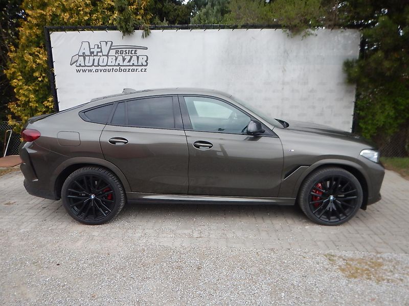 BMW X6 M50D - fotka 6 z 31