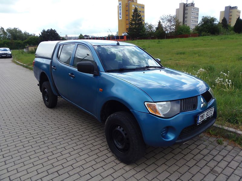 Mitsubishi L200 (2007) 2.5 TD 4x4 uzávěrka tažné 2.7t - fotka 3 z 24