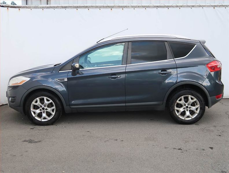 Ford Kuga (2009) Trend 2.0 TDCi, 4X4, Navi - fotka 3 z 18