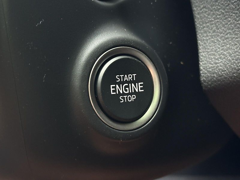 Škoda Fabia 1.0TSi Monte Carlo 116PS V.Coc - fotka 14 z 36