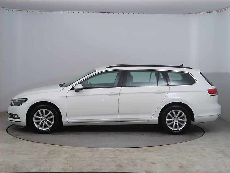 Volkswagen Passat (2015) Comfortline 2.0 TDI, Automat - fotka 3 z 12