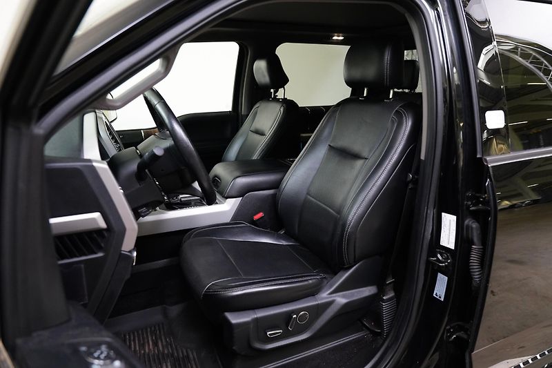 Ford F-150 - fotka 11 z 27