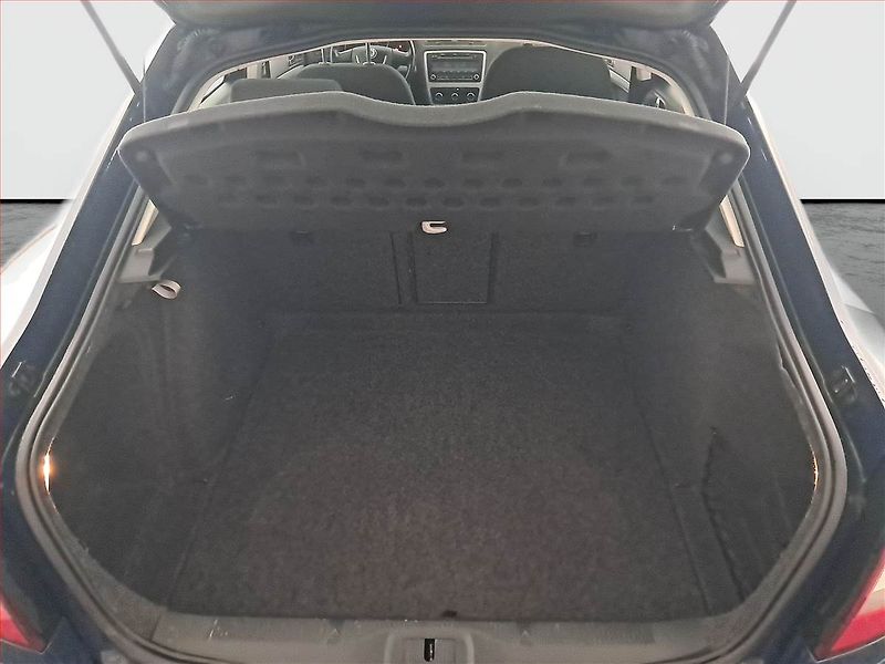 Škoda Octavia (2012) 1.4 TSI, Tempomat - fotka 14 z 16