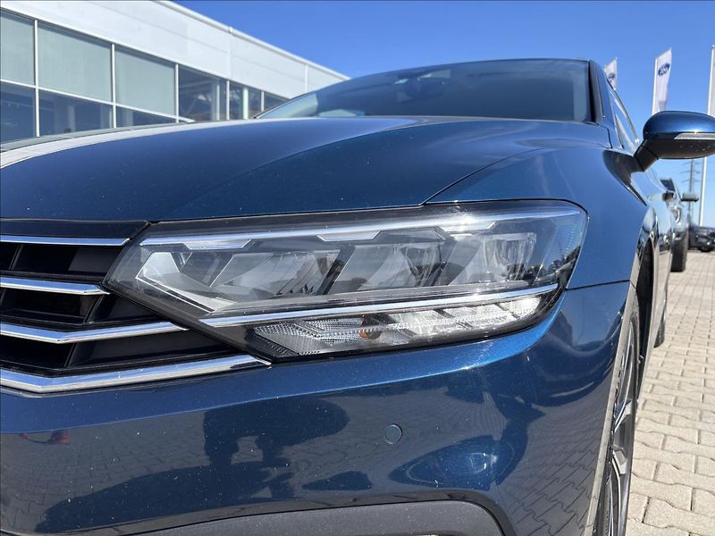 Volkswagen Passat 2,0 TDI 147kW 4MOT DSG - fotka 9 z 31
