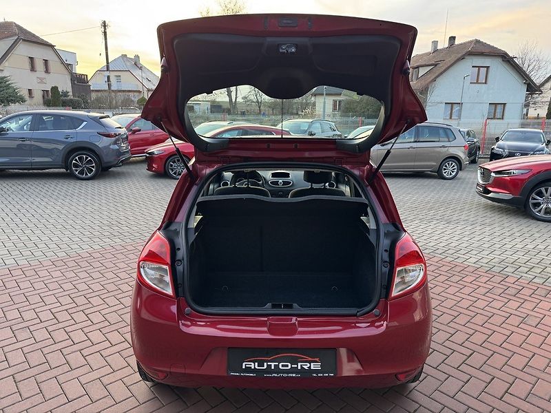 Renault Clio (2009) 1.2i 55kW Klima Výhřev Sedadel - fotka 19 z 46