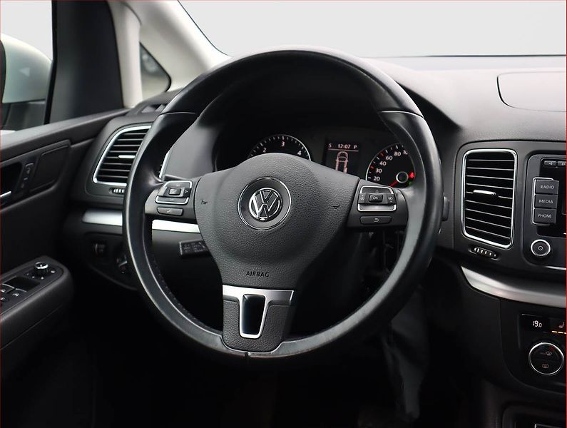 Volkswagen Sharan (2013) 2.0 TDI, Automat, 7 míst, ČR - fotka 14 z 22