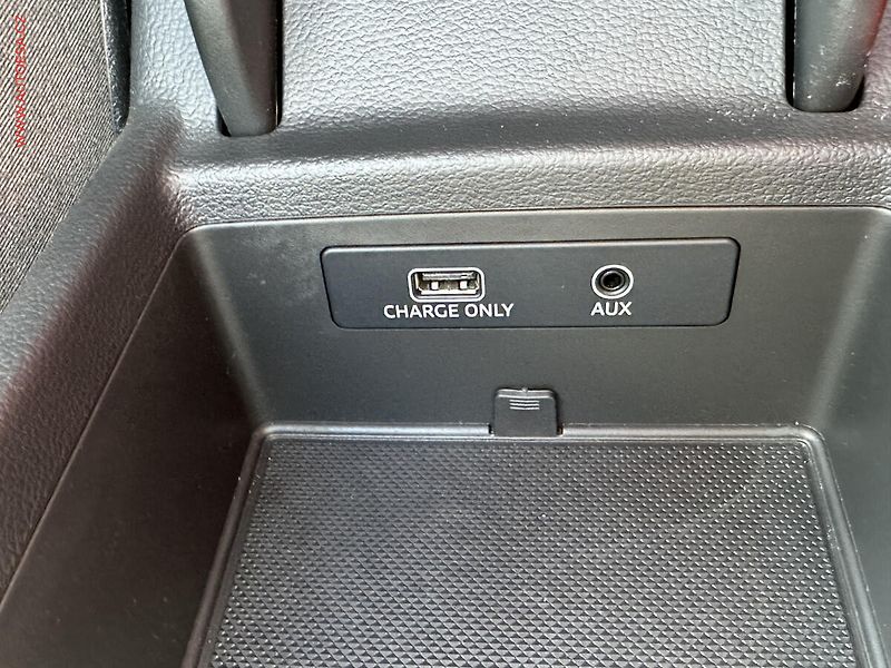 Audi A4 (2017) 2.0TDi, ČR, AC, výhřev sed. - fotka 18 z 21