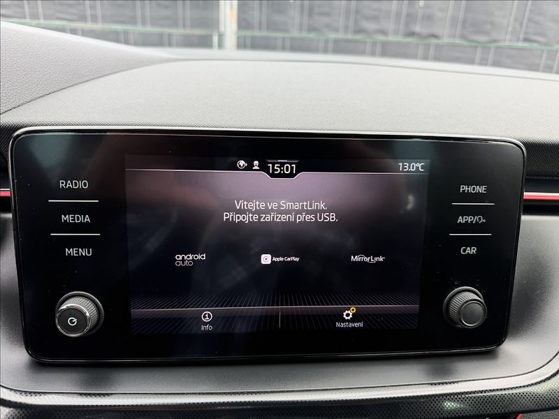 Škoda Scala 1.0 TSI Ambition - fotka 14 z 22