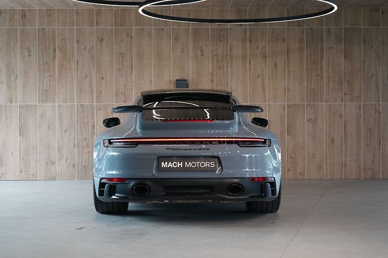 Porsche 911 Carrera 4 GTS, Aerokit, Lift - fotka 6 z 55