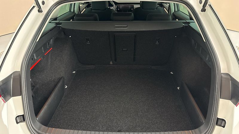 Škoda Octavia 2.0 TDI Ambition Combi - fotka 17 z 24
