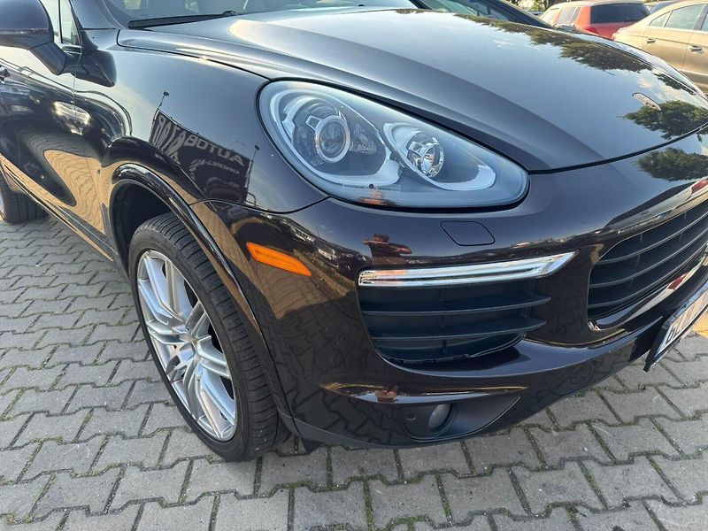 Porsche Cayenne (2017) PLATINUM 4X4 3,6i 220 KW DPH - fotka 10 z 50
