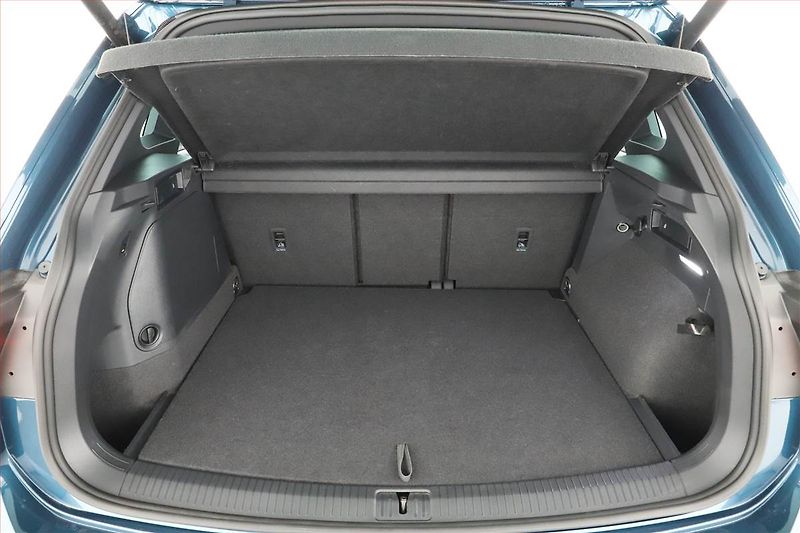 Volkswagen Tiguan (2023) R-Line 1.4 TSI eHybrid - fotka 20 z 21