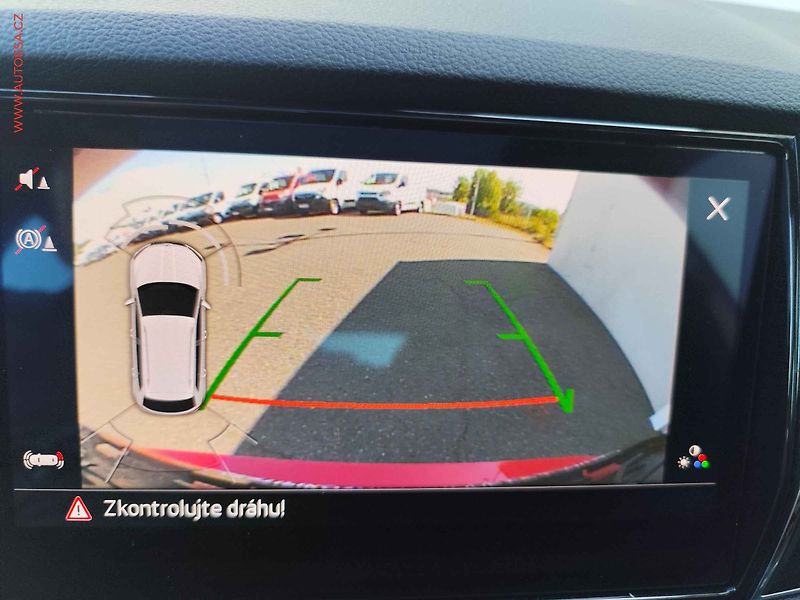 Škoda Karoq (2019) 2.0 TSi 4x4, SportLine, DSG - fotka 19 z 33