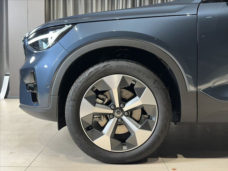Volvo XC40 (2026) 2,0 B4  Ultra - fotka 8 z 33