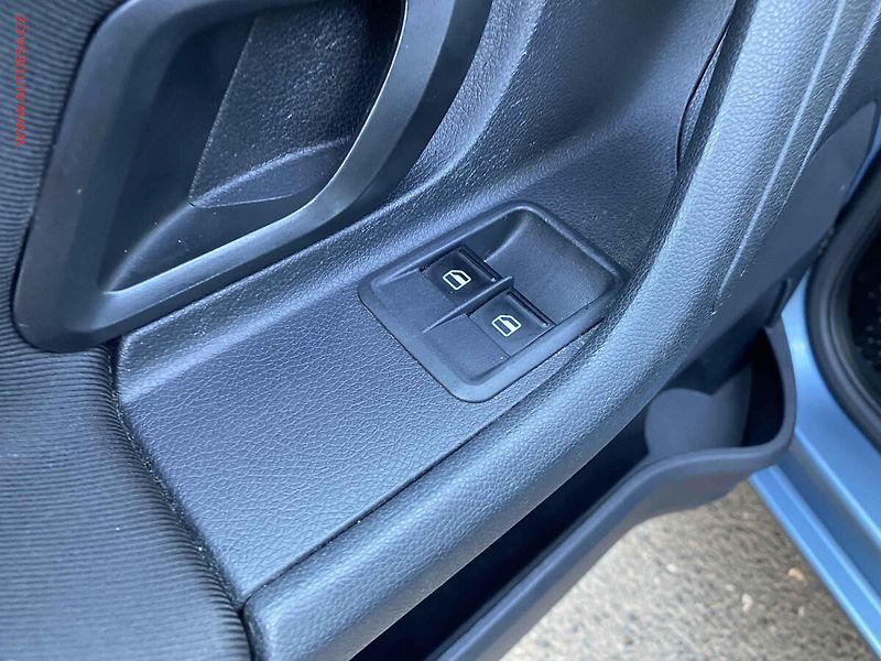 Škoda Fabia (2011) 1.2 TSI, ČR, Ambiente - fotka 13 z 13