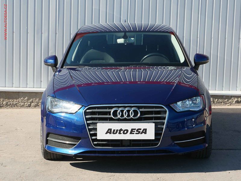 Audi A3 (2016) 1.6 TDi, Navi, AC - fotka 2 z 20