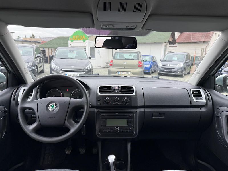Škoda Fabia 1.6 16V AMBITION - fotka 7 z 13