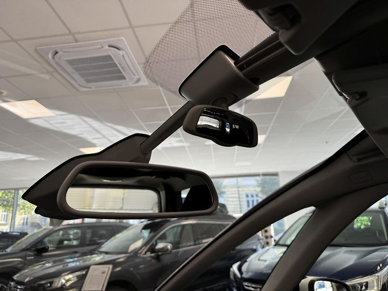 Citroën Grand C4 SpaceTourer 1.5 Blue HDi 130 EAT8 Shine P. - fotka 38 z 53