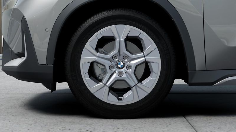 BMW X1 sDrive18d - fotka 8 z 14