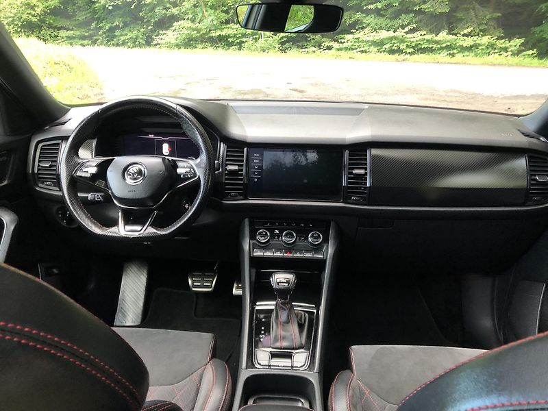 Škoda Kodiaq (2021) 2.0 TDI RS 176KW 4x4 - WEBASTO - fotka 12 z 22