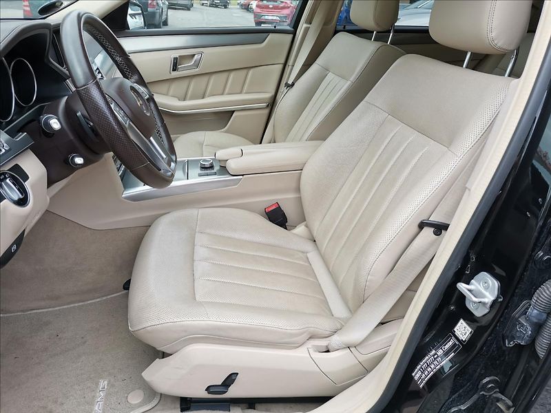 Mercedes-Benz Třídy E 3,0 E350 BlueTEC T Avantgarde - fotka 7 z 19