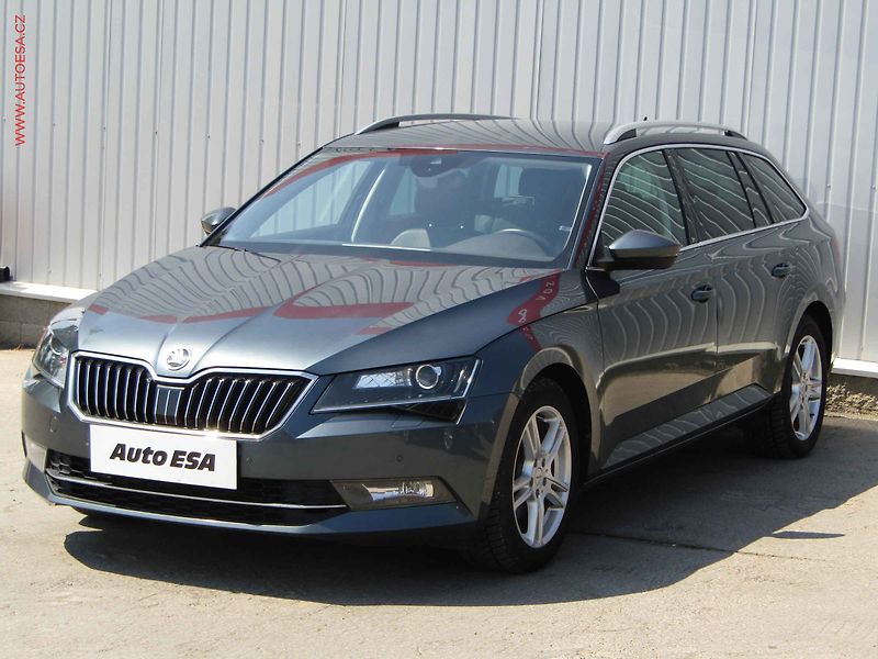 Škoda Superb (2018) 1.8 TSi, Style, DSG, Webasto - fotka 3 z 24