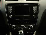 Škoda Octavia (2014) 2.0 TDI, ČR, DSG, xenon, AC - náhled 14