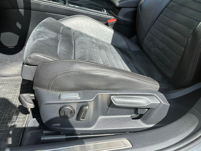 Volkswagen Passat (2018) 2.0TDi, 110KW, R-LINE, ACC,DPH - fotka 23 z 24
