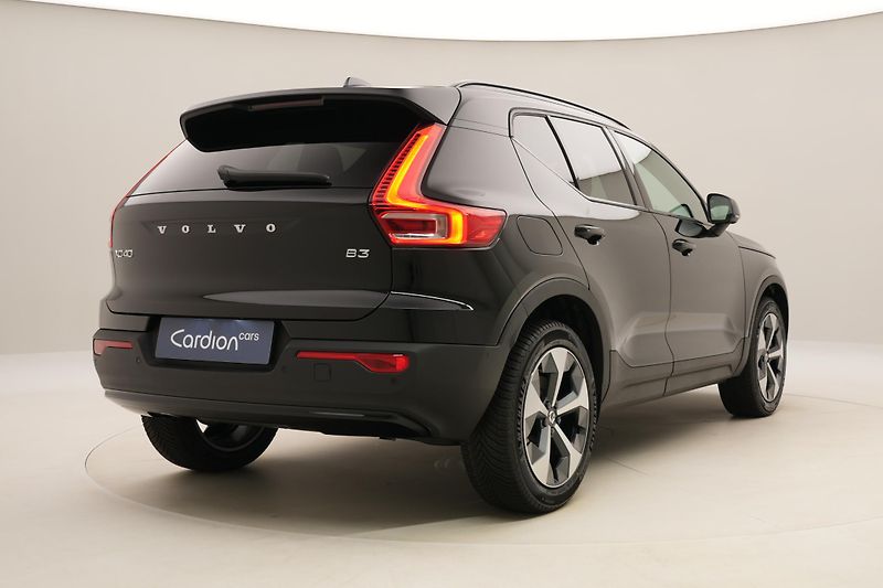 Volvo XC40 (2026) B3 AUT DARK ULTRA  - fotka 12 z 64
