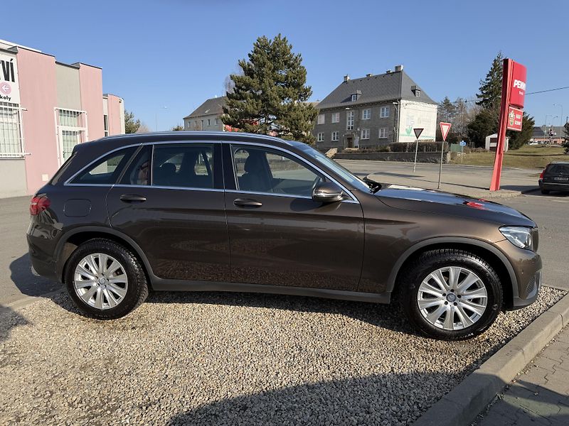 Mercedes-Benz GLC 220d 125kW 4Matic - fotka 8 z 68