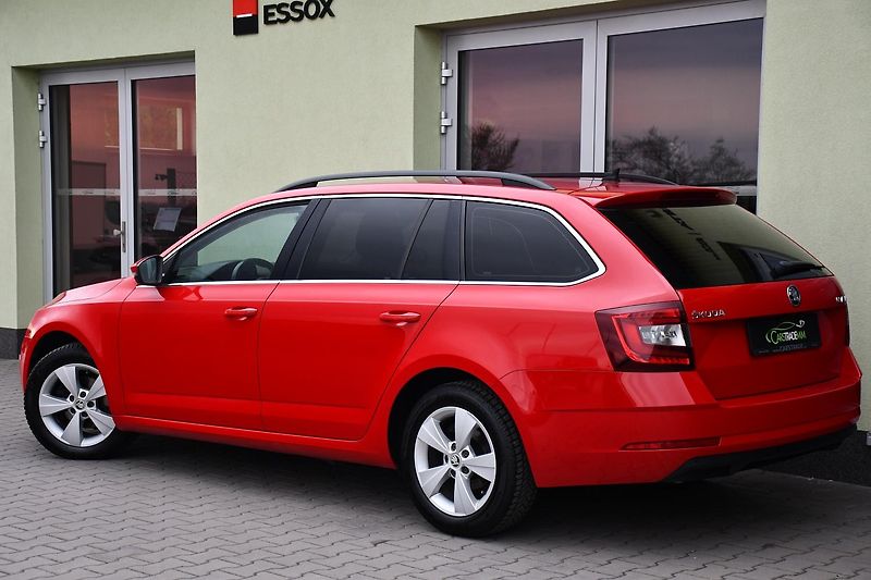 Škoda Octavia 1.6TDi STYLE ACC ČR - fotka 3 z 37