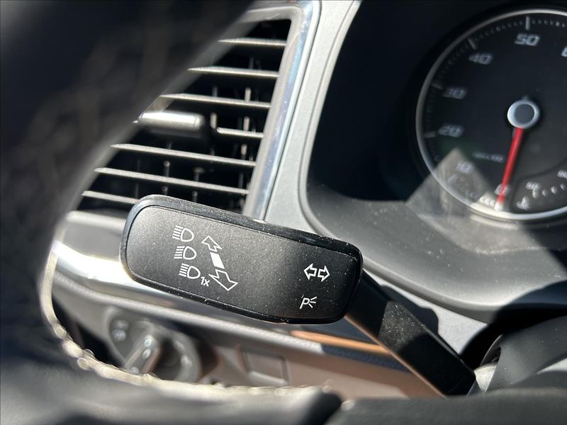 Seat Ateca 1,5 TSi DSG DPH  LED,ALU - fotka 29 z 49