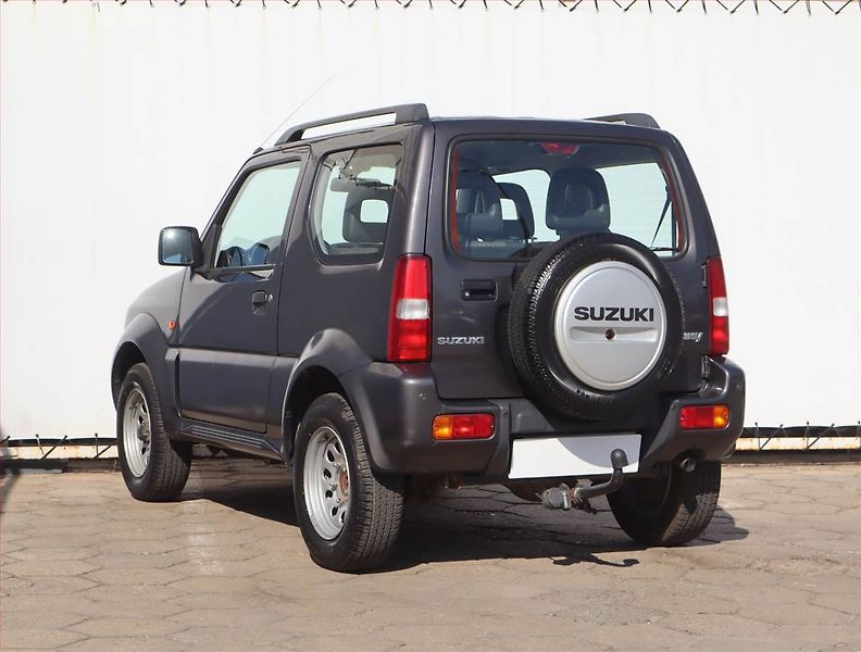 Suzuki Jimny (2012) 1.3 16V, 4X4, Park. senzory - fotka 4 z 13