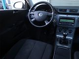 Volkswagen Passat (2009) 2.0 TDI, Tempomat - náhled 7