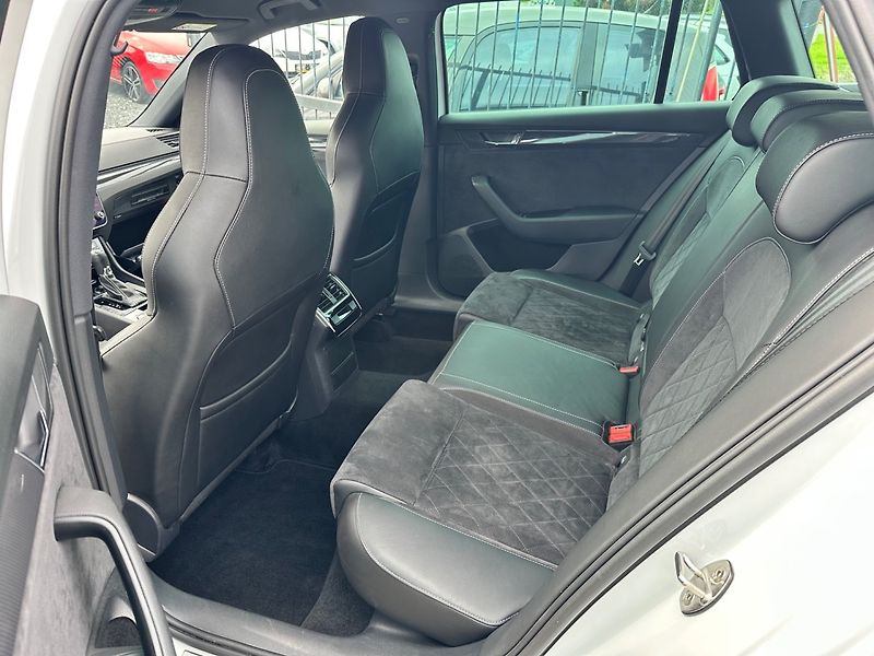 Škoda Superb (2019) 2.0TDi SPORTLINE, PO SERVISU - fotka 18 z 19