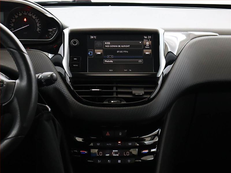 Peugeot 2008 (2016) 1.2 PureTech, Serv.kniha - fotka 9 z 11