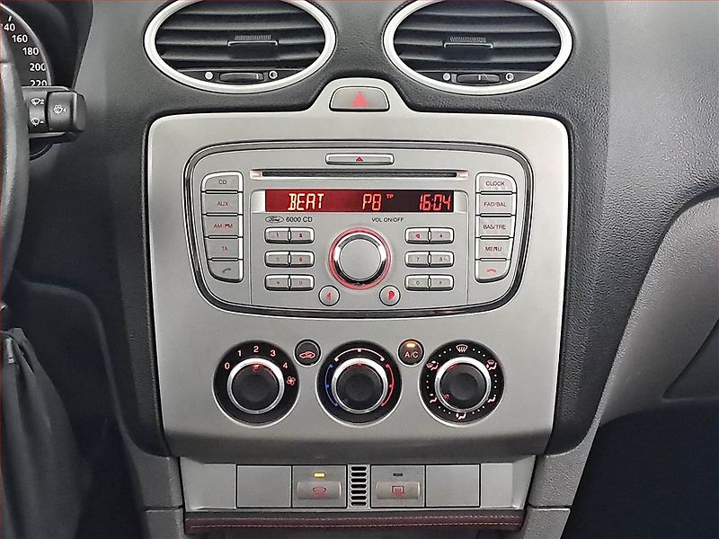 Ford Focus (2009) 1.6 16V, Serv.kniha, v provozu - fotka 12 z 14